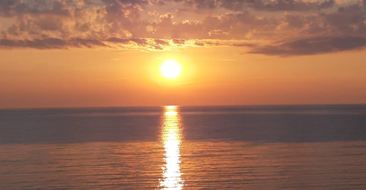 Sea View Apartments Artemis Лептокария Екстериор снимка